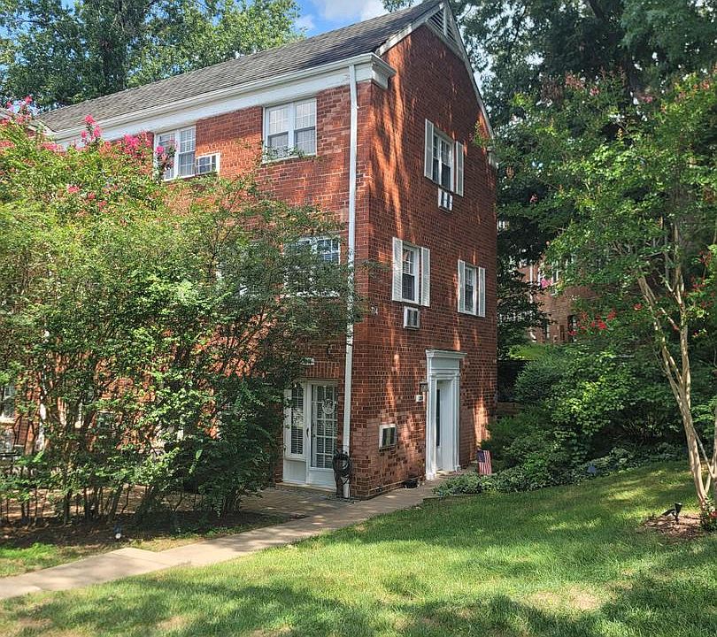1st image of 3203 Valley Dr