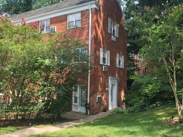 3203 Valley Dr, Alexandria, VA 22302