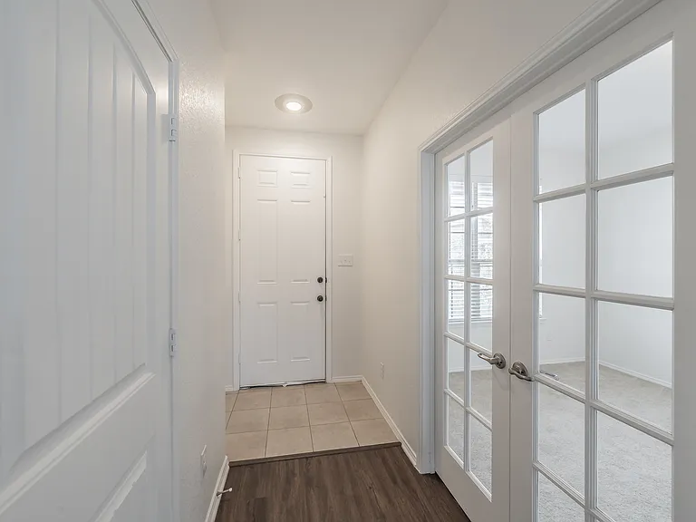 6268 Topsail Dr — Photo 4
