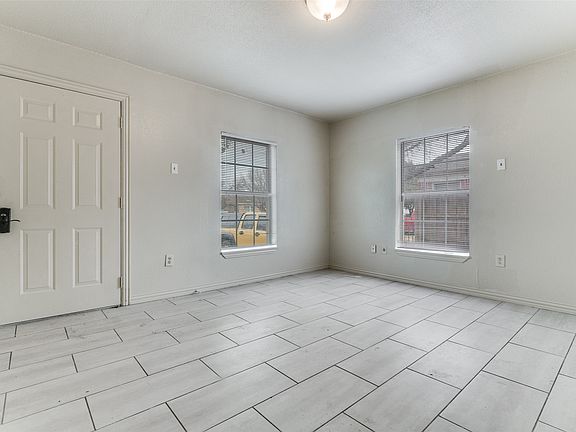 4th image of 7909 Wanebe Dr