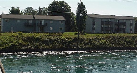 Bingham canal side