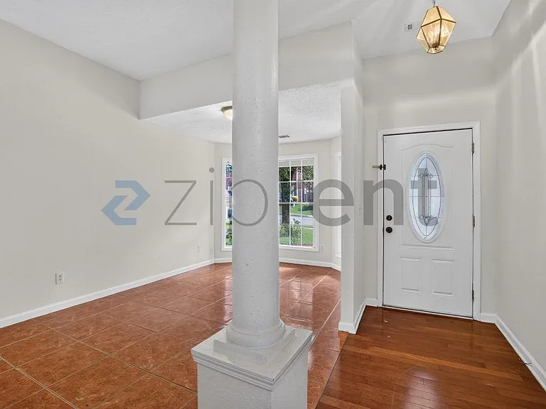 2882 Newtons Crest Cir — Photo 6