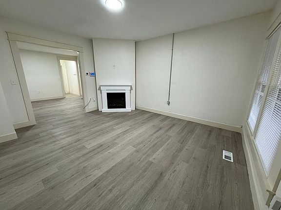 3rd image of 136-138 Rockwood Ave