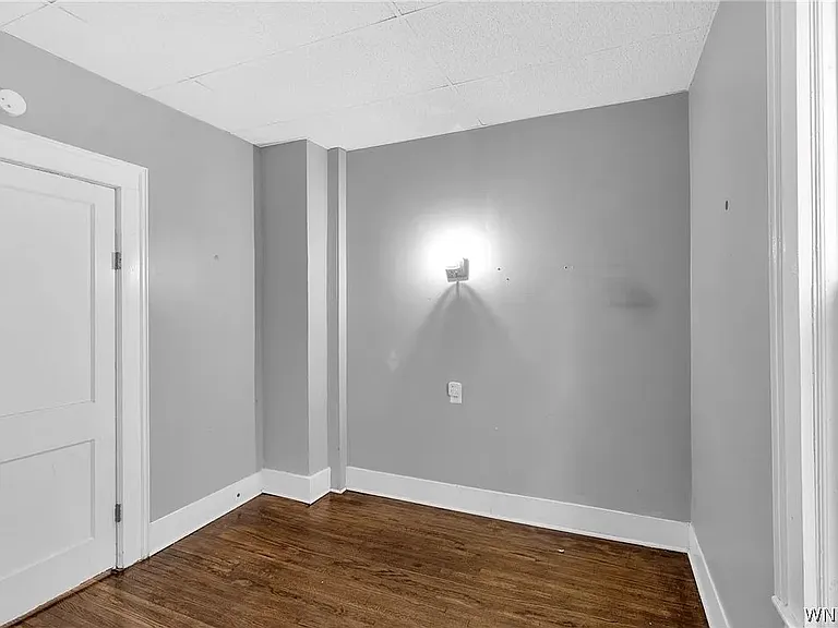 27 Como Ave #2 — Photo 15