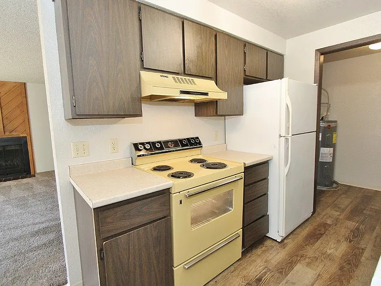4833 W Targee St — Photo 9
