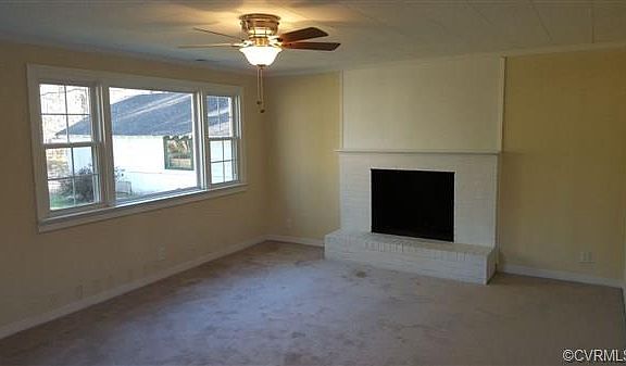 3rd image of 1713 Parkway Ln