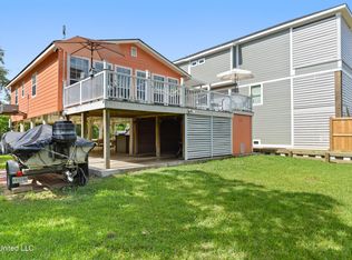 11600 Bayou View Dr, Bay Saint Louis, MS 39520