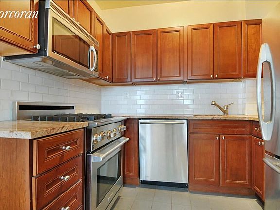 5th image of 381 Bleecker St APT 1