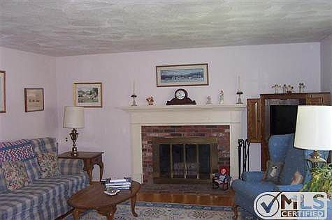 3rd image of 116 Diane Ave