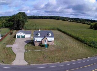 2322 W Mount Morris Rd, Mount Morris, MI 48458