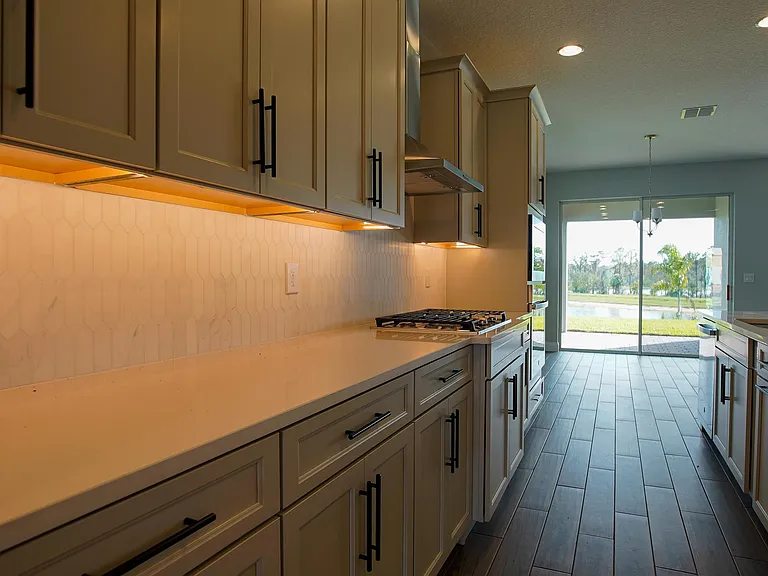 12182 Eastmoor Dr — Photo 27