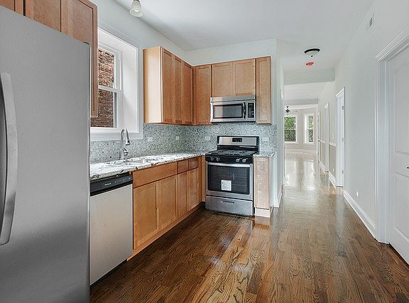 4th image of 5210 W Washington Blvd