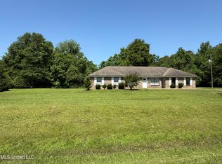 573 Renshaw Rd, Yazoo City, MS 39194