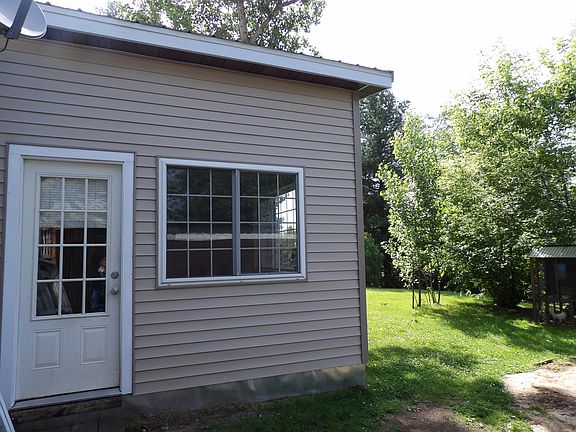 2nd image of 3571 Nokomis Trl