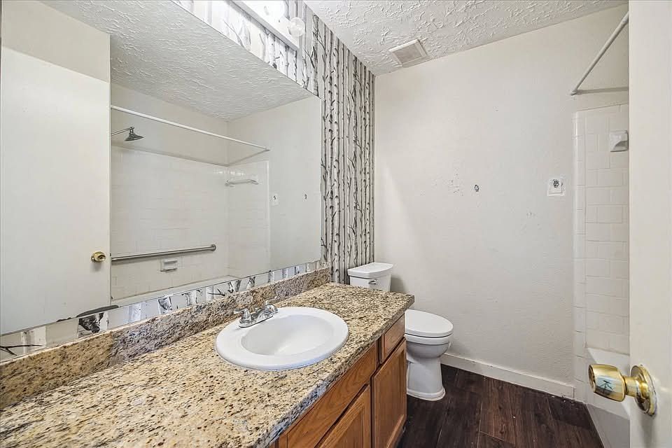 1st image of 19412 Lazy Valley Dr