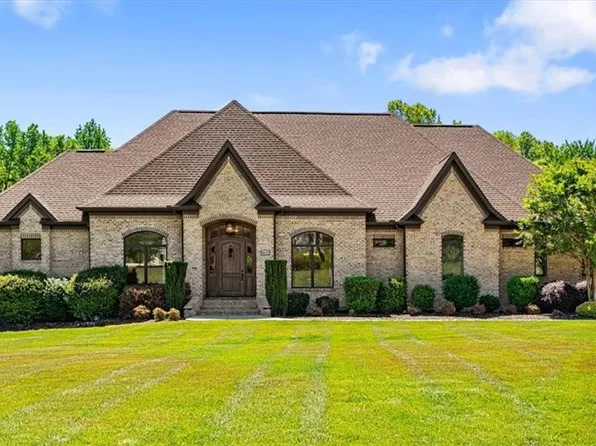 6635 Linville Ridge Dr, Oak Ridge, NC 27310