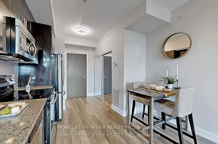 7161 Yonge St #2528 — Photo 15