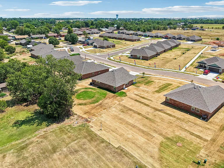 Enclave Estates — Photo 35