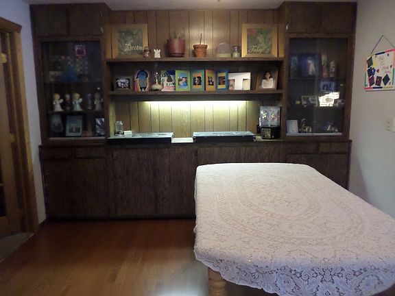 5th image of 1205 East Ave