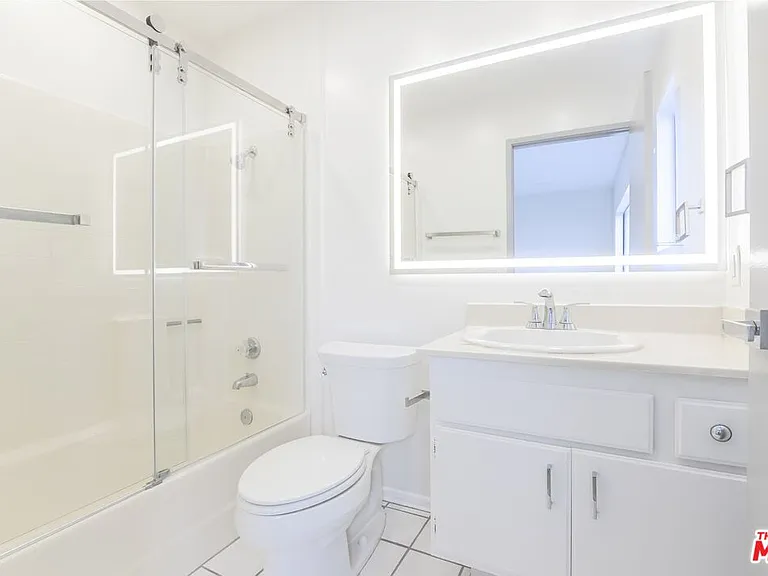 1931 Malcolm Ave #201 — Photo 13