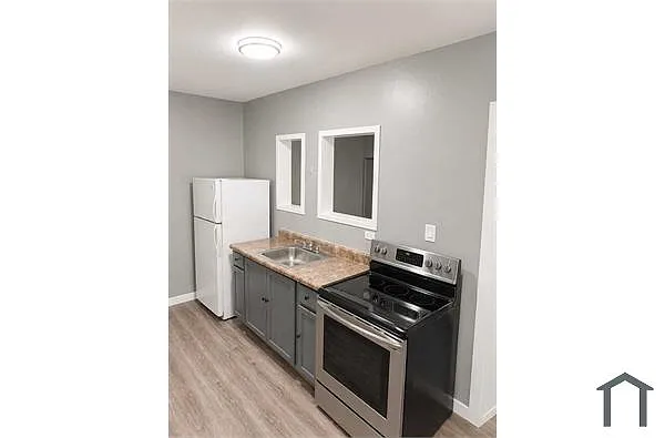 Building Photo - 2635 N 24th St #2