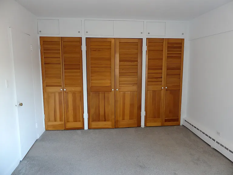4970 N Marine Dr #721 — Photo 8