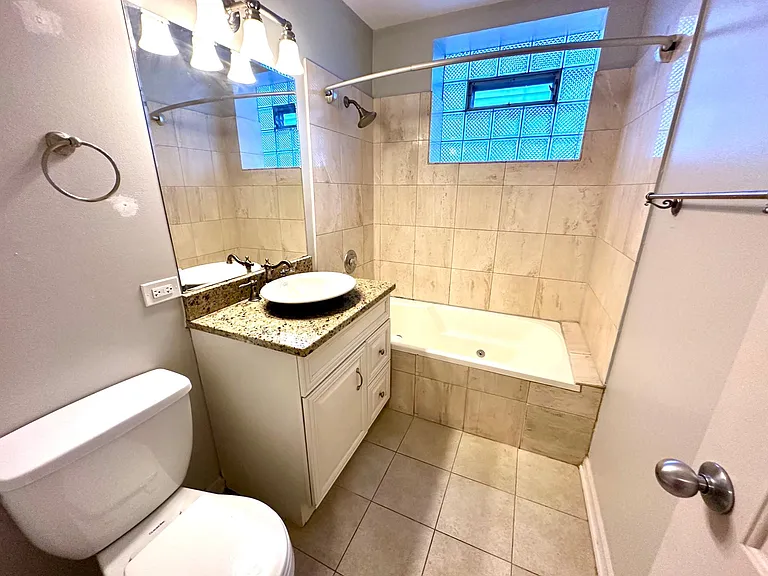 617 W Drummond Pl #3BW — Photo 15