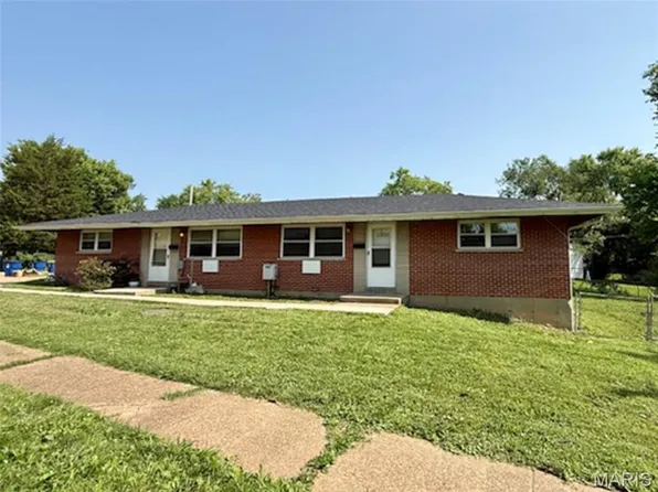 11200 Liana Ln #200-202, Saint Ann, MO 63074
