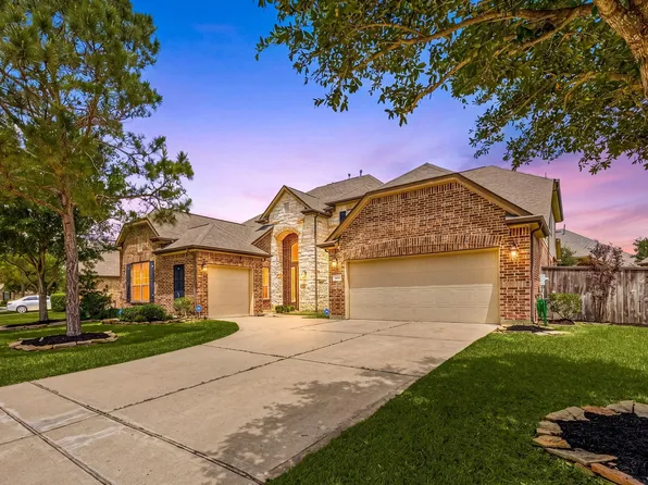 9338 Taylor Cliff Ln, Cypress, TX 77433