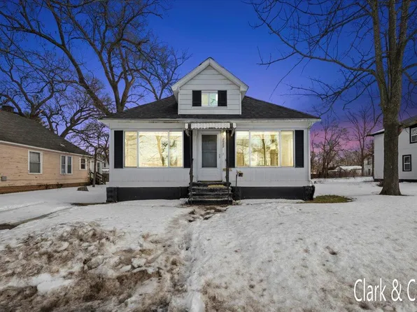 2032 Hoyt St, Muskegon Heights, MI 49444