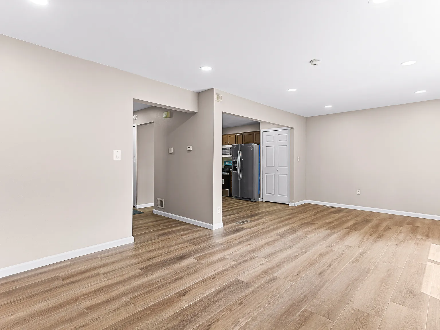 3 bed, 1.5 bath, 1768 sqft, $2,150 — Photo 4