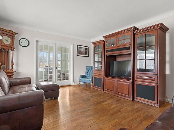 2nd image of 2350 E B Ave