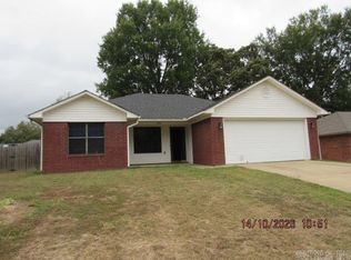 1460 Southern Hills Dr, Conway, AR 72034