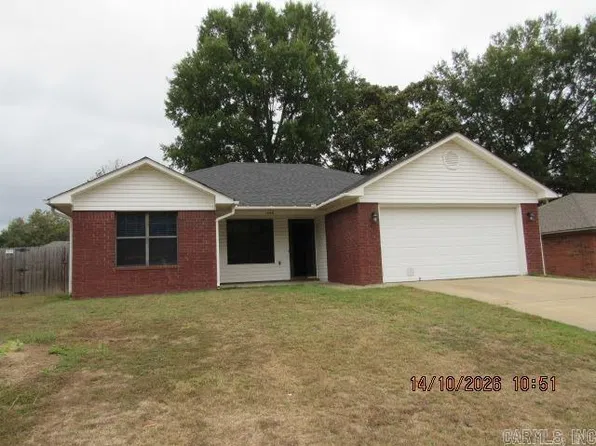 1460 Southern Hills Dr, Conway, AR 72034