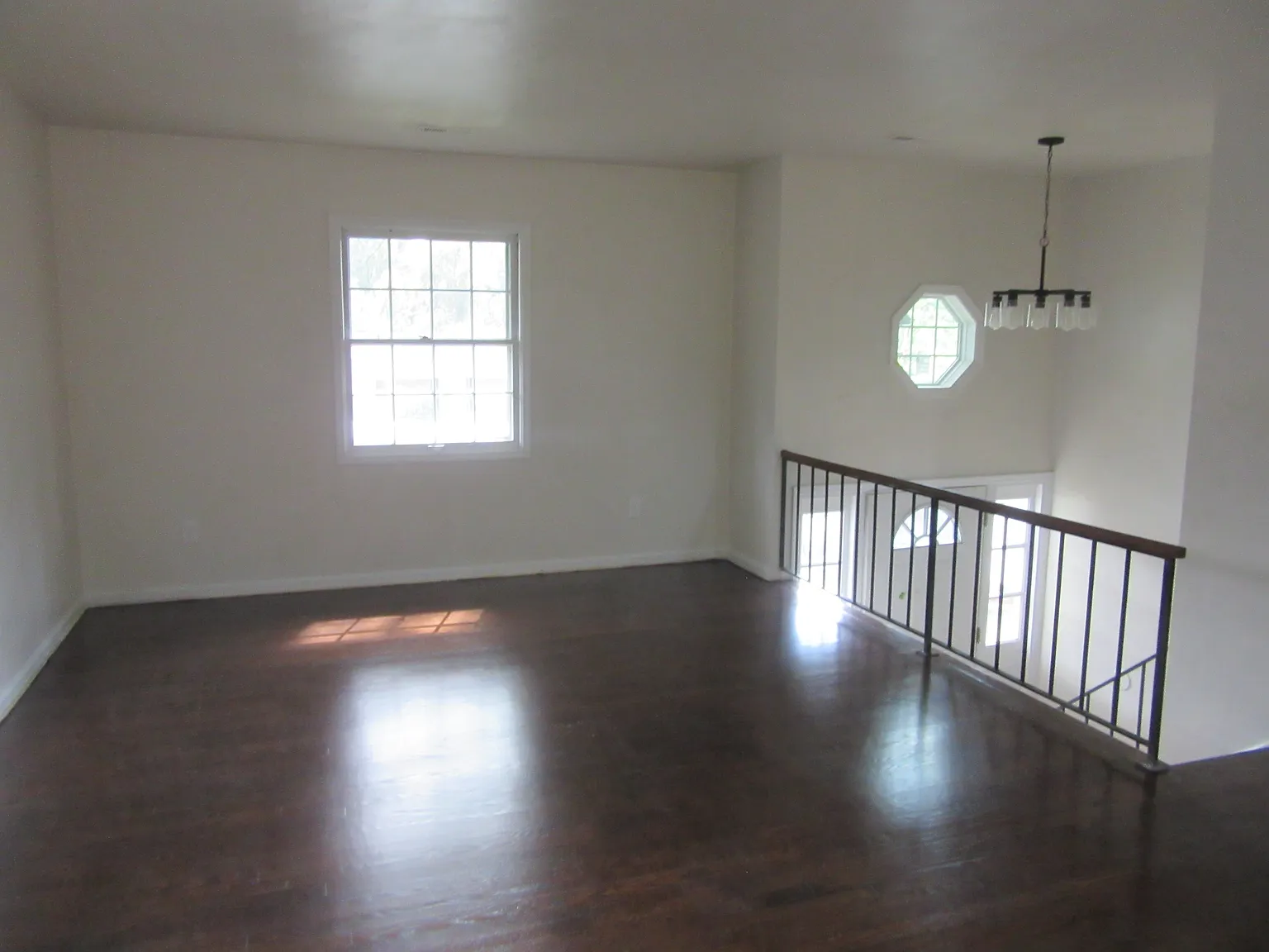 4 bed, 1717 sqft, $2,695 — Photo 2