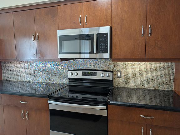 4th image of 6966 W Sample Rd #6966