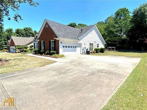 3rd image of 2145 Prospect Mill Pl