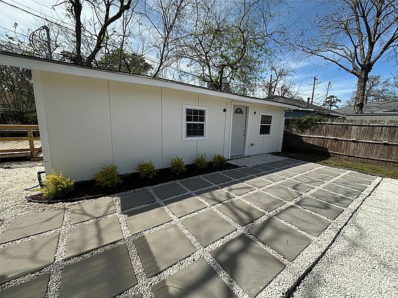 4th image of 4109 Edison St