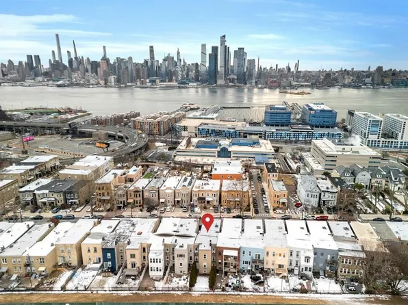423 Gregory Ave, Weehawken, NJ 07086