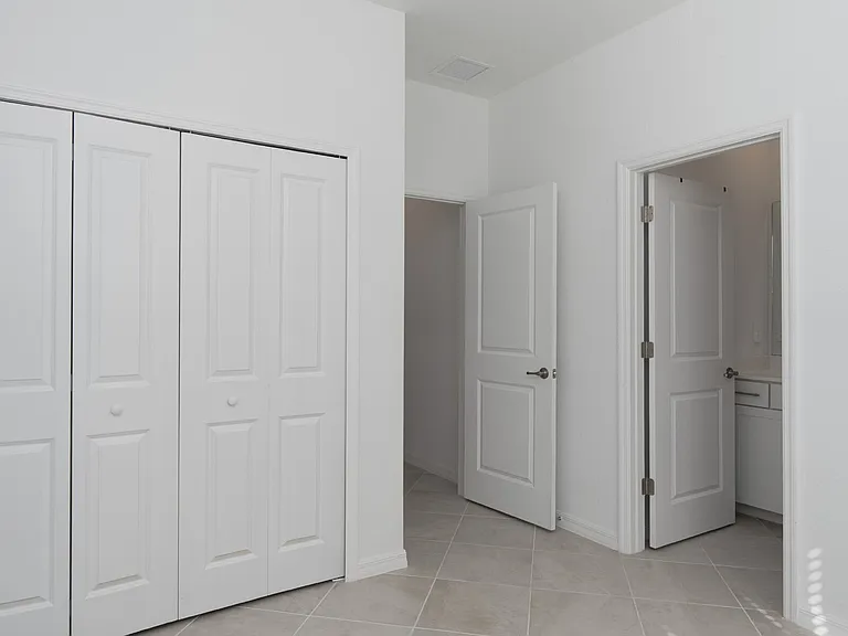 11470 Burgundy Dr — Photo 47