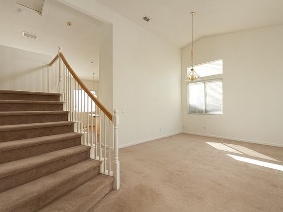 3rd image of 3559 Velvet Leaf St