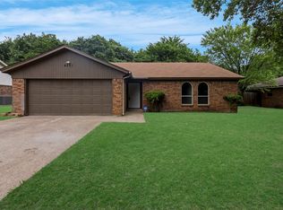 4301 Middlebrook Dr, Arlington, TX 76016