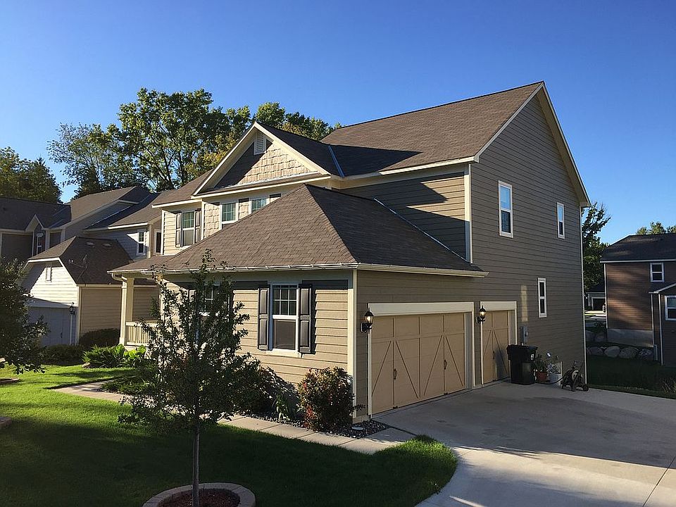 2nd image of 1201 County Road C2 W