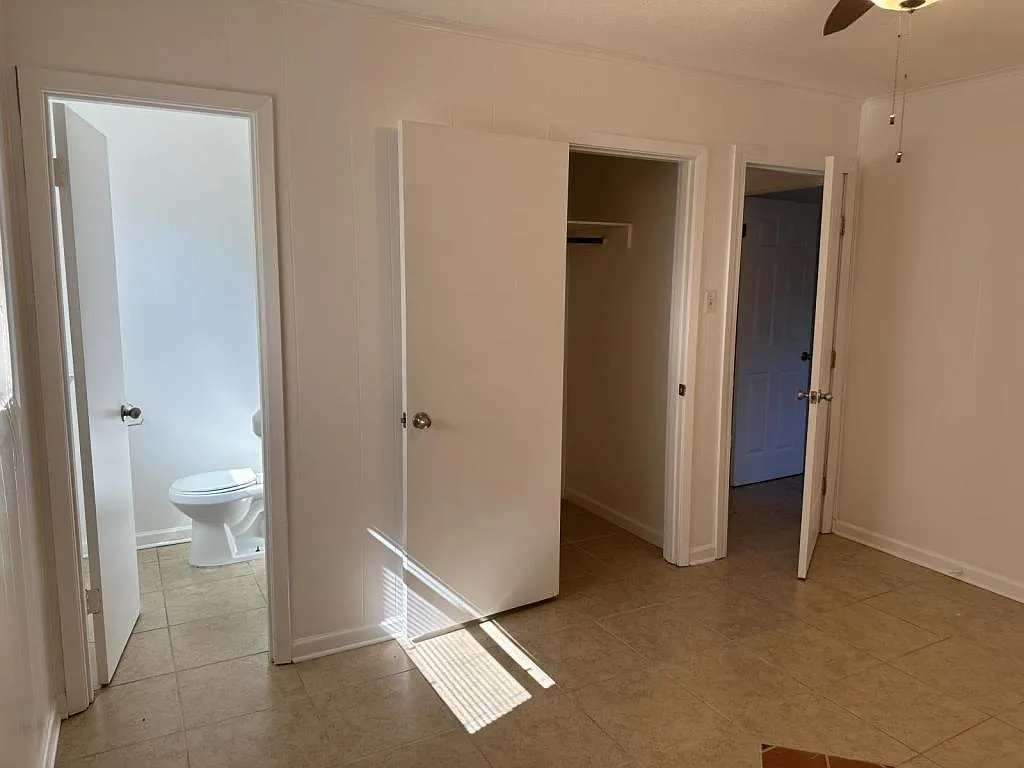 1003 Shirley Dr — Photo 4