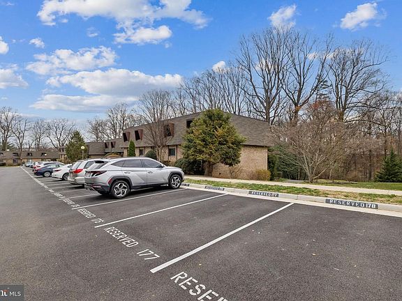 3rd image of 11611 Vantage Hill Rd Unit 11B