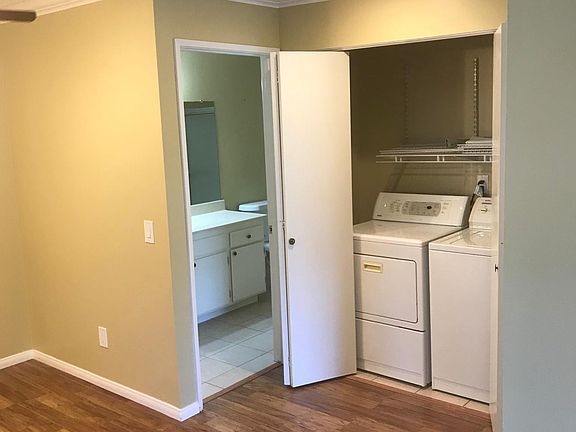 5th image of 215 Woodland Pkwy #158