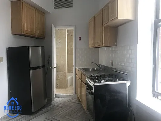 Rented by Blue Egg Realty Corp | media 20