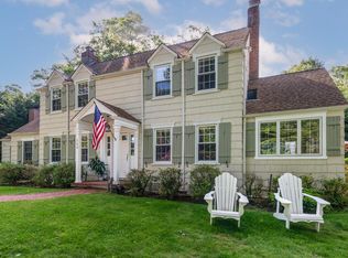 246 Park Ave, Manhasset, NY 11030