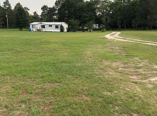 502 Wade St, Raeford, NC 28376