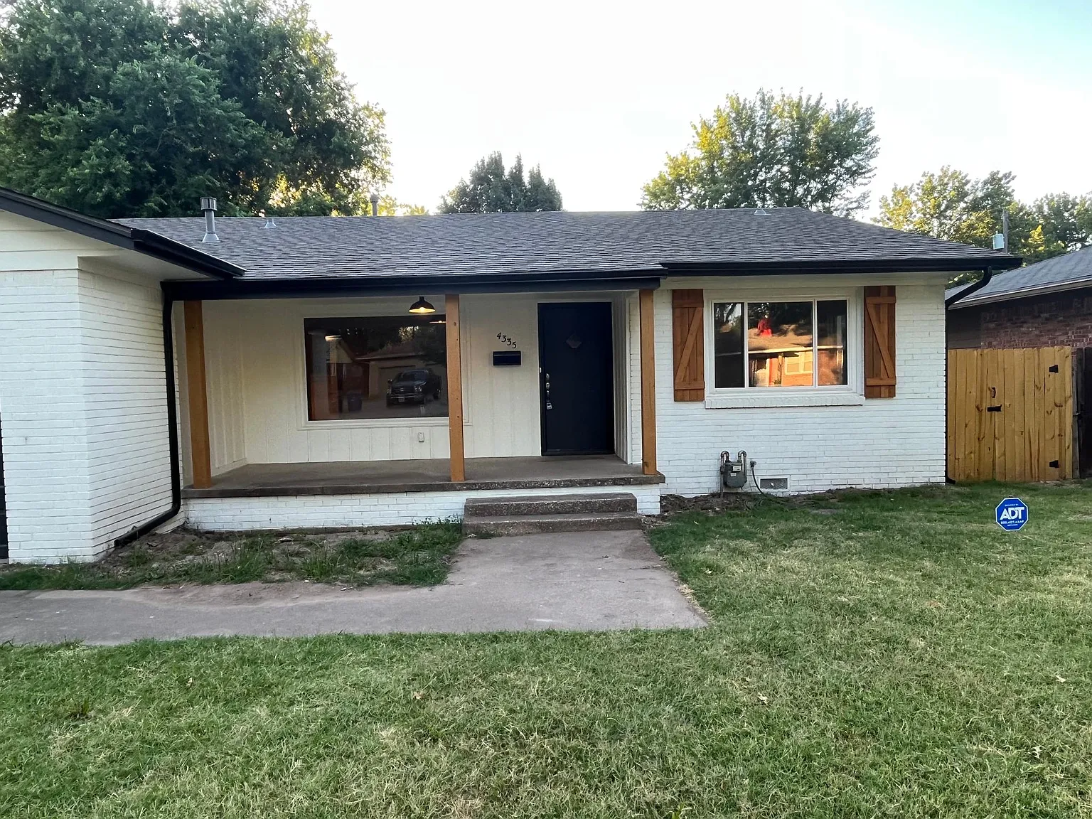 3 bed, 1408 sqft, $2,600 — Photo 3